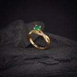 Anillo de compromiso con esmeralda natural AAA de .50ct corte brillante y 8 diamantes naturales elaborado oro amarillo de 14k