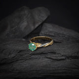 Anillo de compromiso con esmeralda natural de 1.0ct corte brillante elaborado en oro amarillo y blanco de 14k