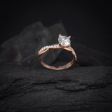 Anillo de compromiso con moissanita de 1.0ct corte brillante con certificado GRA y 18 diamantes naturales laterales elaborado en oro rosa de 14k