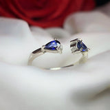 Anillo de compromiso con zafiro natural realizado en oro de 14 kilates