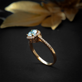 Anillo de compromiso con topacio natural de 1.0ct corte brillante y 32 diamantes naturales elaborado en oro amarillo de 14k