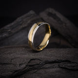 Par de argollas de matrimonio confort sólidas de 5mm y 3mm con incrustación de 15 diamantes naturales (mitad de la pieza) elaboradas en oro amarillo y blanco 14k