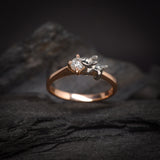 Anillo de compromiso con diamante natural de .20ct elaborado en oro de 14 kilates