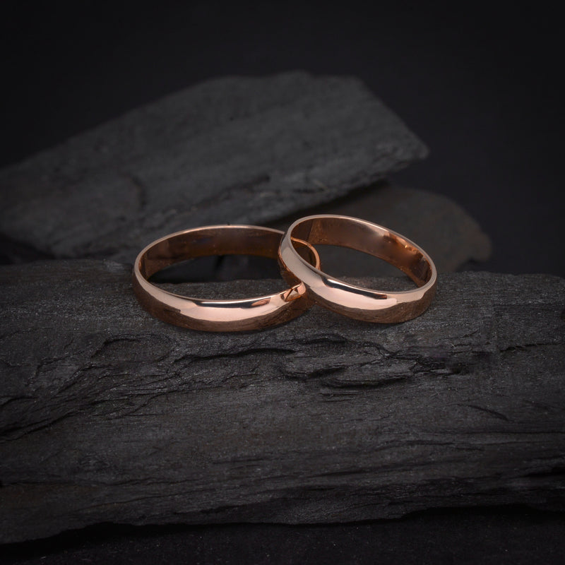 Par de argollas de matrimonio macizas de 4mm elaboradas en oro rosa de 14k