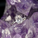 Anillo de compromiso con diamante de laboratorio de 1.5ct corte oval con certificado IGI elaborado en oro blanco de 14k