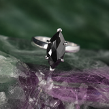 Anillo de compromiso con diamante natural sal y pimienta central de 2.0ct corte marquise elaborado en oro blanco de 14k