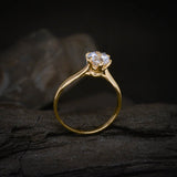 Anillo de compromiso con diamante de laboratorio central de 1.0ct con certificado IGI elaborado en oro amarillo de 14 kilates