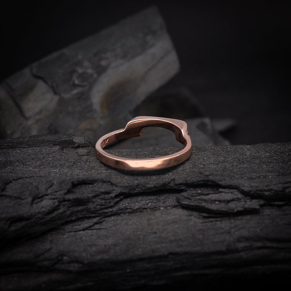 Complemento de anillo de compromiso elaborado en oro rosa de 14 kilates