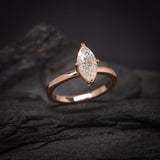 Anillo de compromiso con moissanita corte marquise de 1 quilate con certificado GRA realizado en oro rosa de 14 kilates