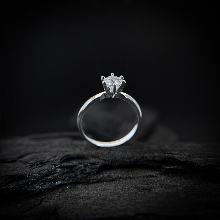 Anillo de compromiso con diamante natural central de 1.0ct corte brillante con certificación GIA elaborado en oro blanco de 14k