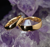Par de argollas de matrimonio de 4mm y 5mm confort sólidas elaboradas en oro amarillo de 14k