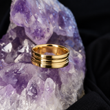 Par de argollas de matrimonio confort sólidas de 8mm y 3mm con incrustación de 16 diamantes de laboratorio elaboradas en oro amarillo de 14k
