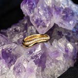 Par de argollas de matrimonio confort sólidas de 8mm y 3mm con incrustación de 16 diamantes de laboratorio elaboradas en oro amarillo de 14k