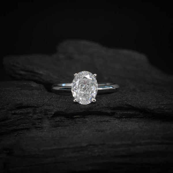 Anillo de compromiso con diamante de laboratorio de 1.0ct corte oval con certificado IGI elaborado en oro blanco de 14k