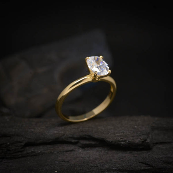 Anillo de compromiso con diamante de laboratorio de 1.0ct con certificado IGI elaborado en oro amarillo de 14 kilates
