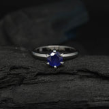 Anillo de compromiso con zafiro natural de 1.0ct corte brillante elaborado en oro blanco de 14k