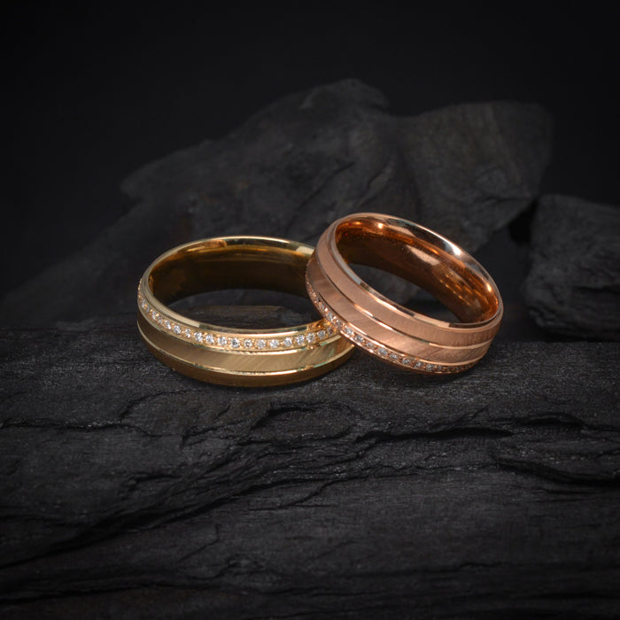 Par de argollas de matrimonio confort sólidas de 6mm con incrustación de diamantes naturales elaboradas en oro amarillo y rosa de 18 kilates