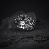 Anillo de compromiso con diamante natural de .55ct con certificación GIA y diamante negro natural de .55ct elaborado en oro blanco de 14 kilates con baño de carburo de tungsteno