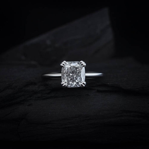 Anillo de compromiso con diamante de laboratorio de 1.5ct corte cushion con certificado IGI elaborado en oro blanco de 14k
