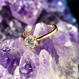 Anillo de compromiso con diamante de laboratorio central de 1.0ct corte brillante con certificado IGI elaborado en oro amarillo 14k