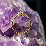 Anillo de compromiso con diamante de laboratorio central de 2.0ct corte oval con certificado IGI elaborado en oro amarillo 14k