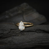 Anillo de compromiso con diamante natural de 1.0ct corte gota con certificación GIA elaborado en oro amarillo de 14k