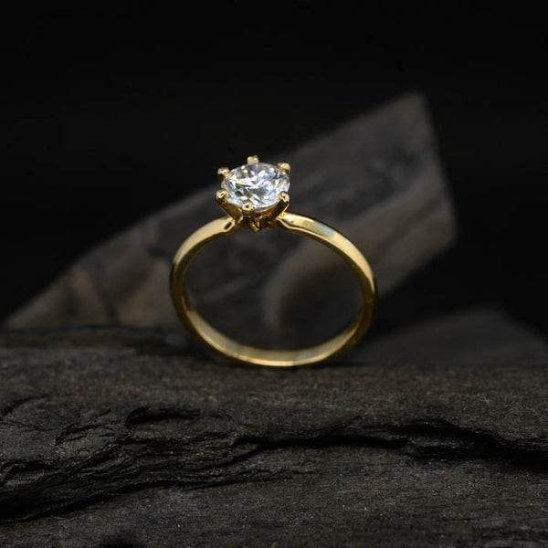 Anillo de compromiso con moissanita de 1 quilate con certificado GRA realizado en oro amarillo de 14 kilates