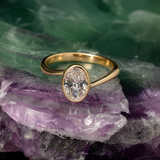 Anillo de compromiso con diamante de laboratorio de 1.5ct corte oval con certificado IGI elaborado en oro amarillo 14k