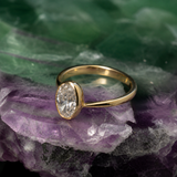 Anillo de compromiso con diamante de laboratorio de 1.5ct corte oval con certificado IGI elaborado en oro amarillo 14k