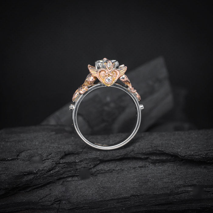 Anillo de compromiso con moissanita de 1.0ct con certificado GRA y 2 diamantes naturales laterales elaborado en oro blanco y rosa de 14 kilates