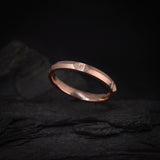 Par de argollas de matrimonio confort sólidas de 3mm con incrustación de diamantes naturales elaboradas en oro rosa de 10 kilates