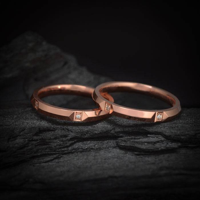 Par de argollas de matrimonio confort sólidas de 3mm con incrustación de diamantes naturales elaboradas en oro rosa de 18 kilates
