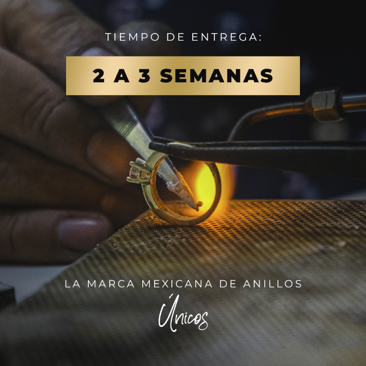 Anillo de compromiso con diamante natural de .30ct corte oval y 6 diamantes laterales elaborado en oro rosa de 14k