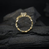 Anillo de compromiso con diamante de laboratorio oval de 1.0ct elaborado en oro amarillo de 14 kilates