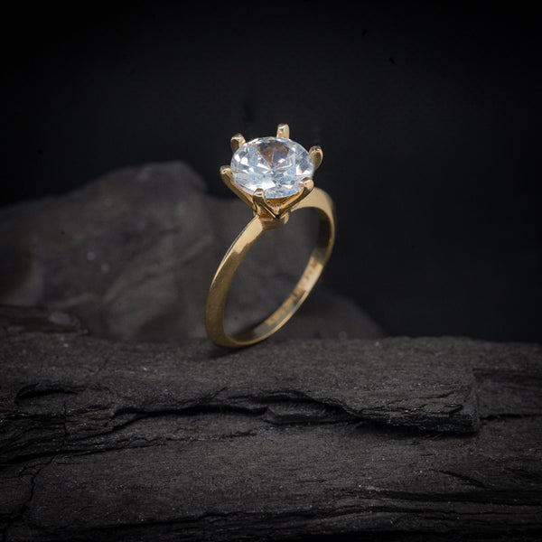 Anillo de compromiso con diamante de laboratorio de 2.0ct con certificado IGI realizado en oro amarillo 14 kilates