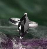 Anillo de compromiso con diamante natural sal y pimienta central de 2.0ct corte marquise elaborado en oro blanco de 14k