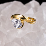 Anillo de compromiso con diamante de laboratorio central de 2.0ct corte gota con certificado IGI elaborado en oro amarillo 14k