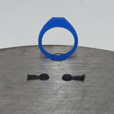 Anillo de compromiso con diamante natural de .30ct y 8 diamantes laterales elaborado en oro blanco de 14 kilates