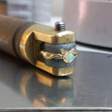 Anillo de compromiso con ópalo natural elaborado en oro amarillo de 14k