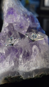 Set anillo de compromiso oro 14k con diamante laboratorio corte corazón corazón 1.5ct IGI y réplica plata con moissanita