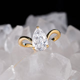 Anillo de compromiso con diamante de laboratorio central de 1.5ct corte gota con certificado IGI elaborado en oro amarillo 14k