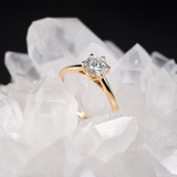 Anillo de compromiso con diamante natural de 1.0ct corte brillante con certificación GIA elaborado en oro amarillo de 14k
