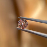 Anillo de compromiso con diamante natural central de .30ct con certificación GIA elaborado en oro rosa de 18 kilates