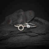 Anillo de compromiso con diamante natural de .30ct con certificación GIA y 15 diamantes laterales elaborado en oro blanco de 14 kilates