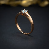 Anillo de compromiso con diamante natural de .30ct con certificación GIA elaborado en oro rosa de 18 kilates