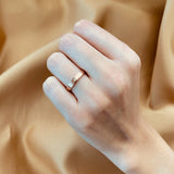 Par de argollas de matrimonio confort sólidas de 3mm y 2mm con incrustación de diamante natural de .01ct elaboradas en oro rosa de 18 kilates