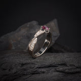 Anillo de compromiso con zafiro rosa natural y 14ct de diamantes naturales laterales realizado en oro blanco de 14 kialtes