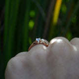 Anillo de compromiso con diamante natural de .40ct con certificación GIA elaborado en oro rosa de 14 kilates