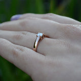 Anillo de compromiso con diamante natural de .40ct con certificación GIA elaborado en oro rosa de 14 kilates