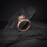 Anillo de compromiso con moissanita de .50ct con certificado GRA elaborado en oro rosa de 14 kilates